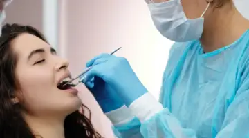 Choosing The Right Dentist Blog Thumb