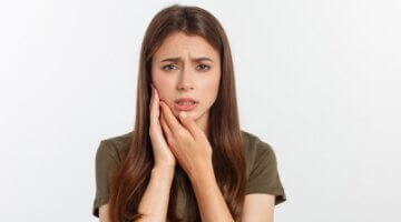 Are Ceramic Crowns Suitable For People With Tooth Sensitivity